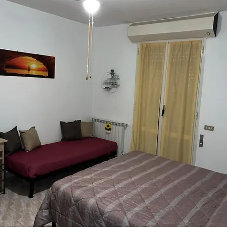 فندق مبيت وإفطار Il Girasole Ortonovo
