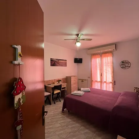 فندق مبيت وإفطار Il Girasole Ortonovo